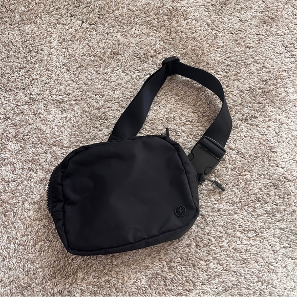 GAIAM Handbags - Gaiam // Belt Bag